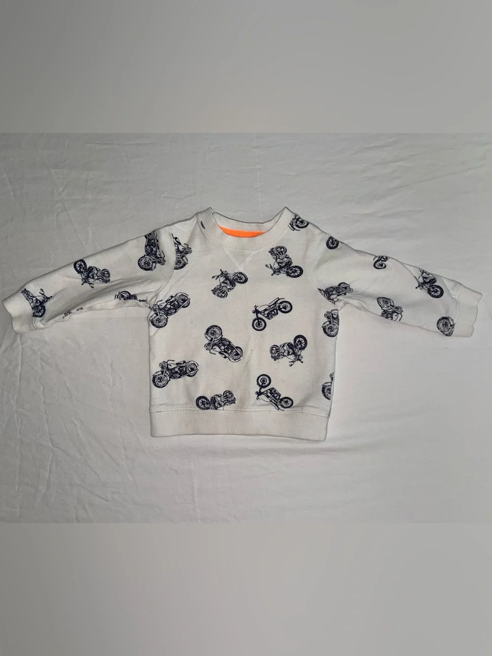 T-Shirt Sweater Baby Boy fall / winter Bundle | 18 Months Carters